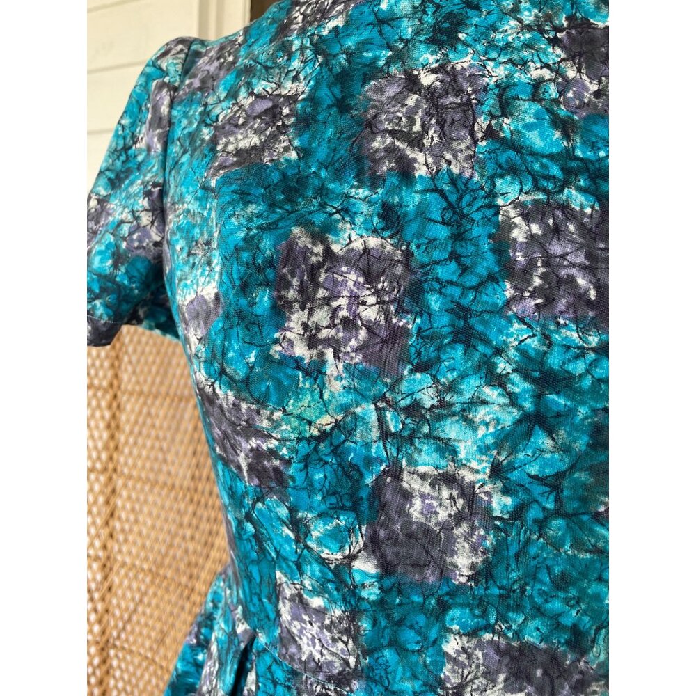 Vintage 1950s Polished Cotton Floral Pleated Shortsleeve Dress Small - Picture 15 of 16